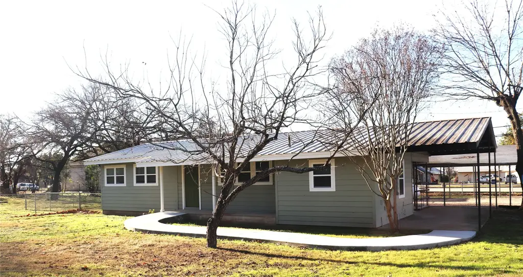 352 W Vaughan Street, Bertram