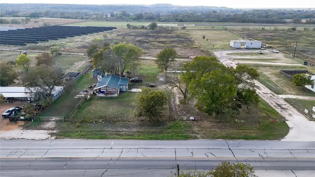 655 Nw Loop 230, Smithville