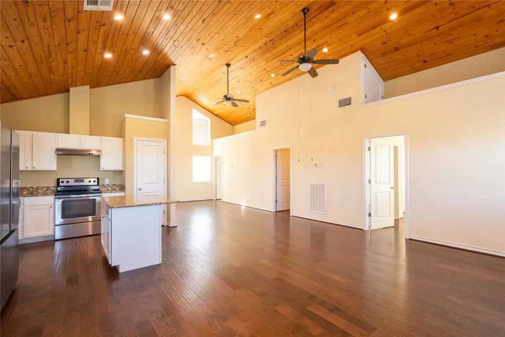 1050 County Road 129 B, Taylor