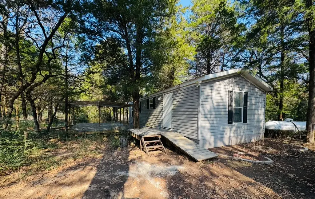 1575 County Road B Road, Lexington