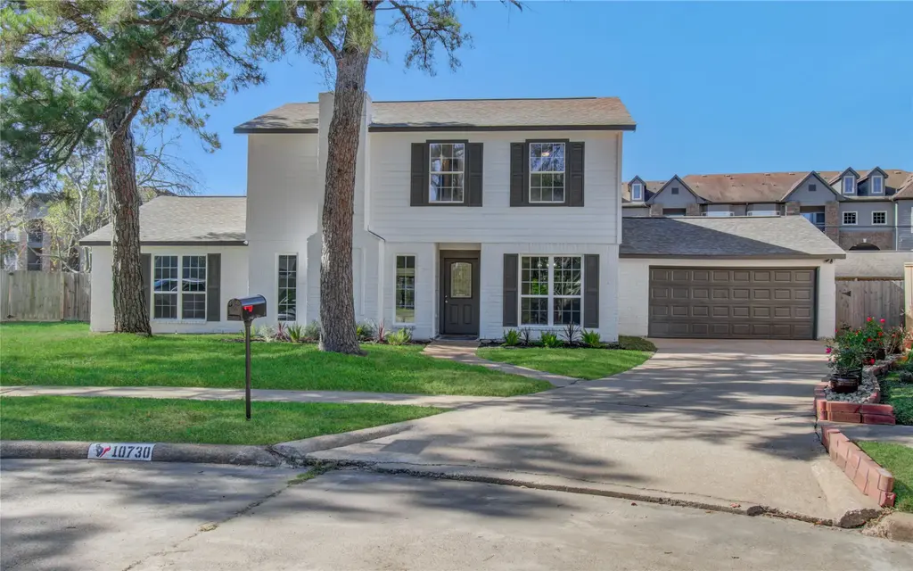 10730 Clear Cove Lane, Houston