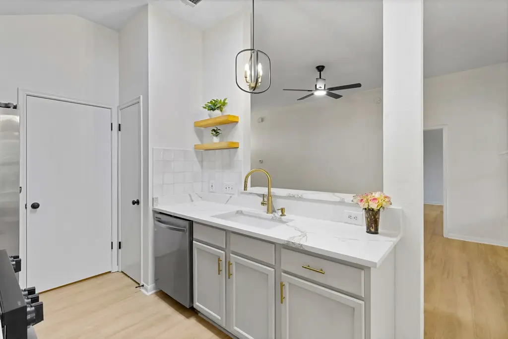 1104 Rockrose Court, Leander