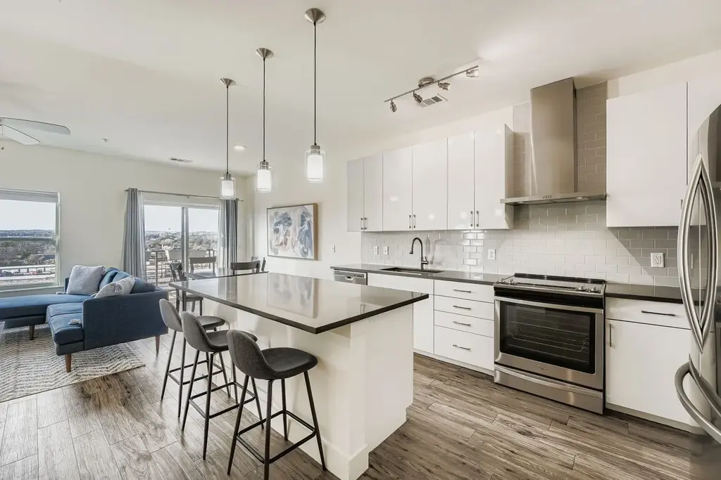 6444 Burnet Road 505, Austin