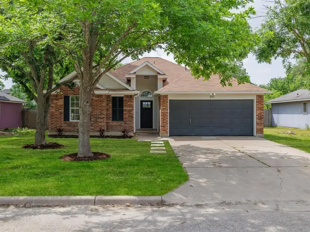 810 Honeysuckle Drive, Leander