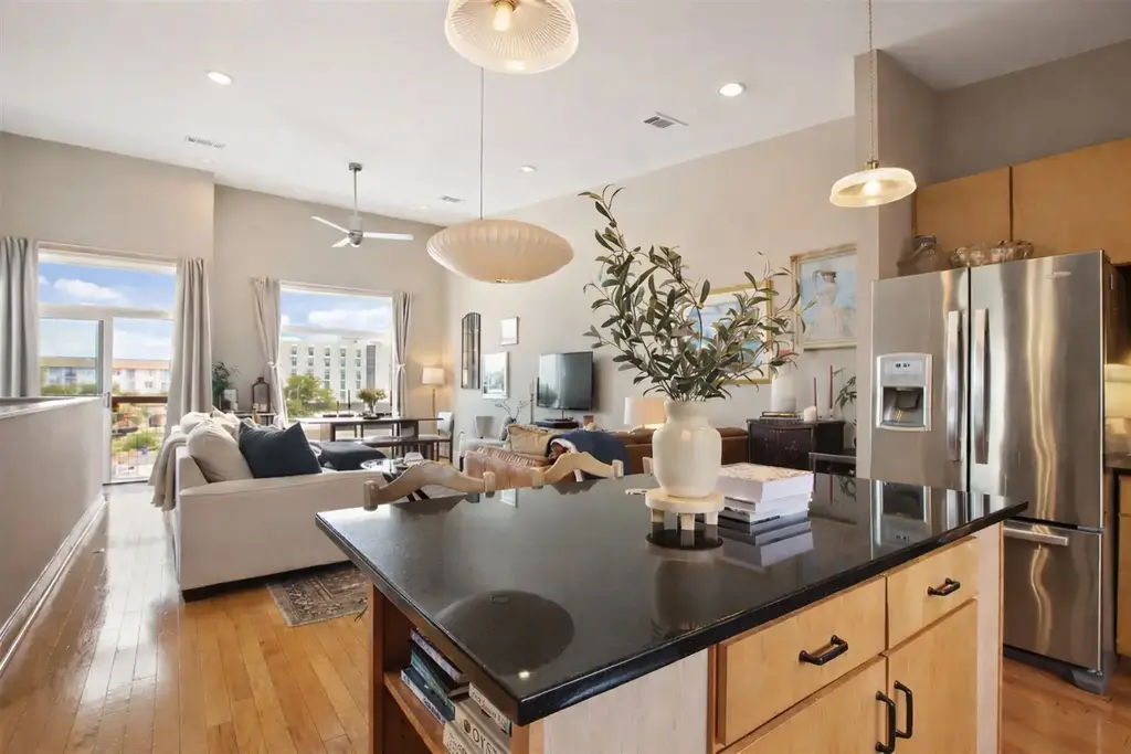 1702 S Lamar Boulevard 3, Austin