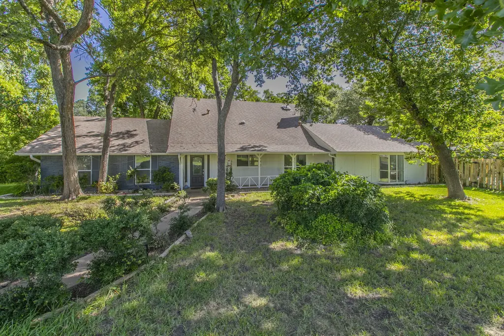 1905 Great Oaks Drive, Round Rock