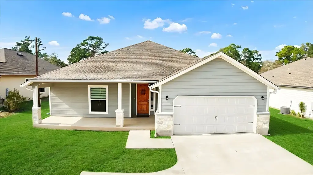 212 Tahitian Drive, Bastrop