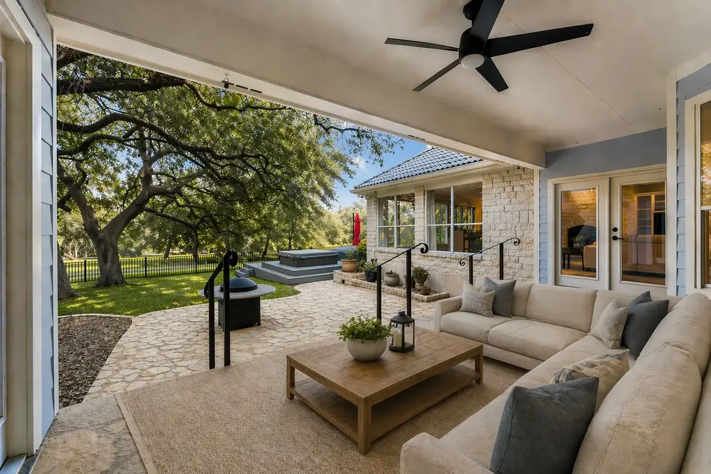 2016 Lakeway Boulevard, Lakeway