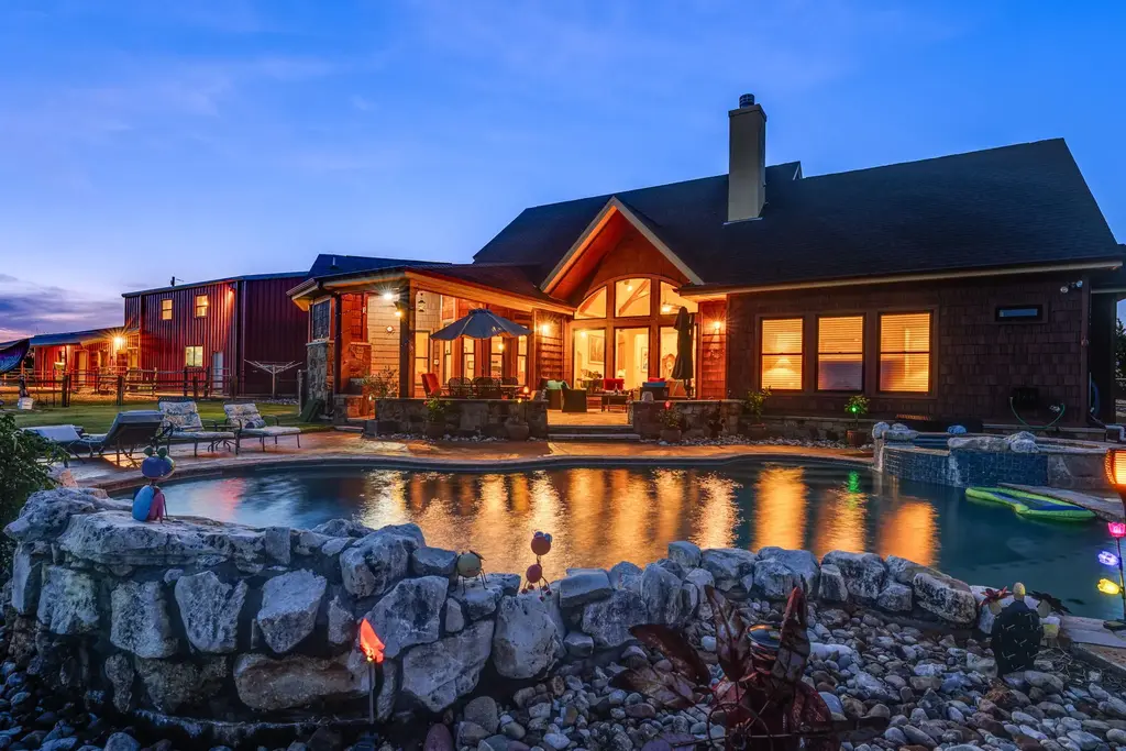 901 County Road 250, Georgetown