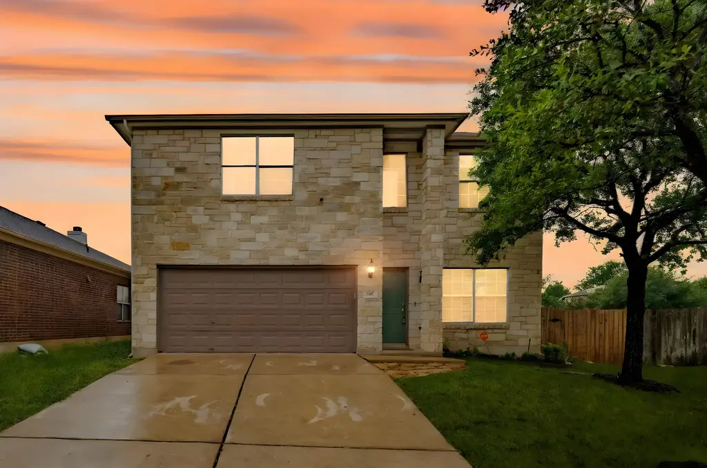 292 Housefinch Loop, Leander