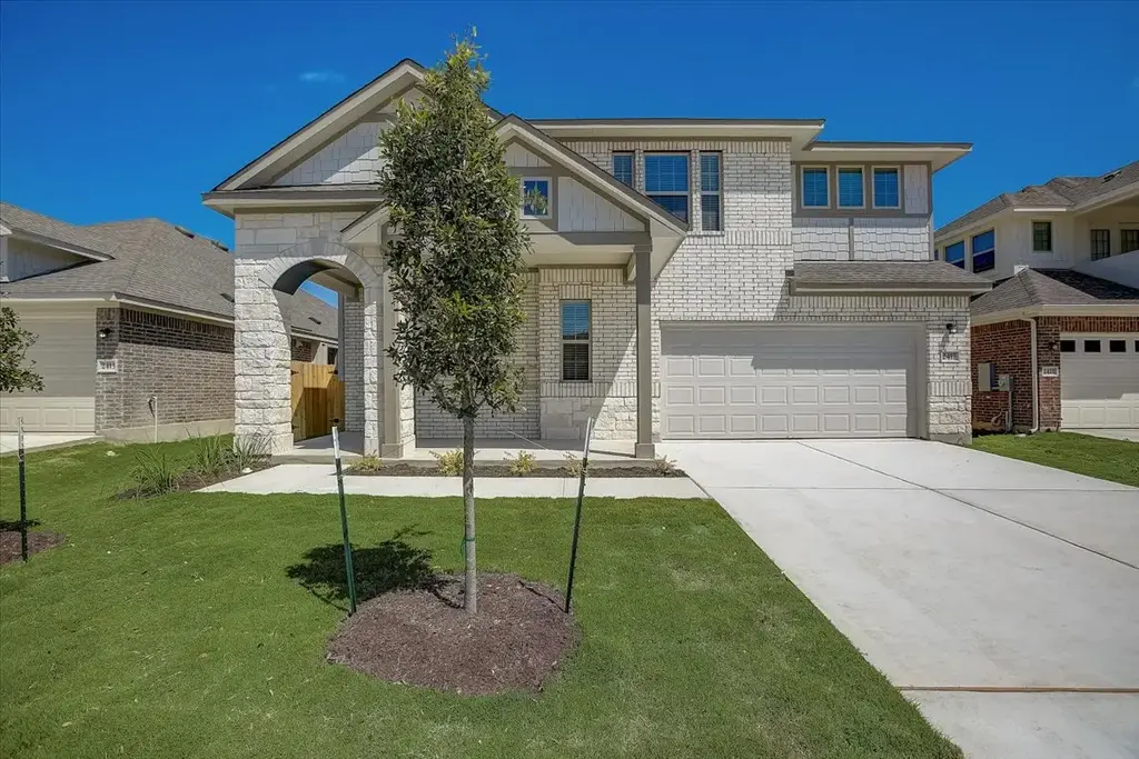 2417 Caddo Canoe Drive, Leander