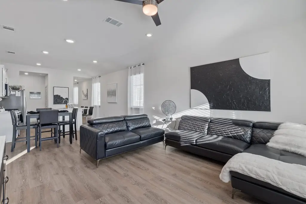 120 Scarborough Way, San Marcos
