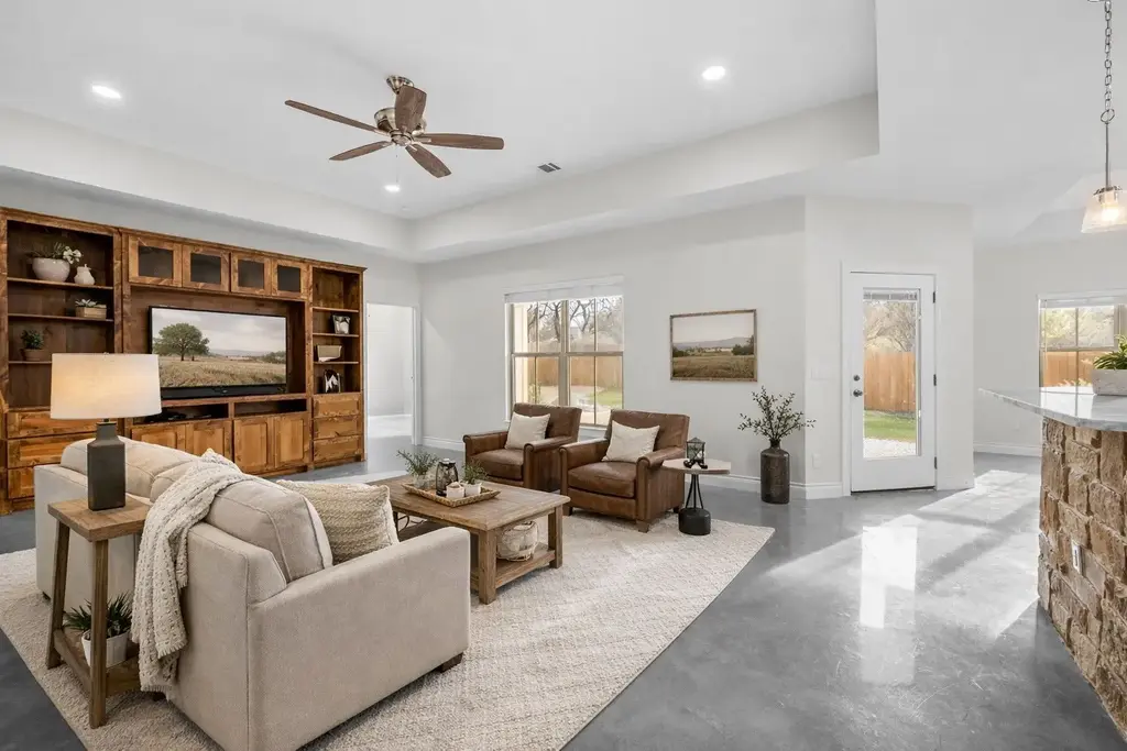 139 W Maple Drive, Granite Shoals