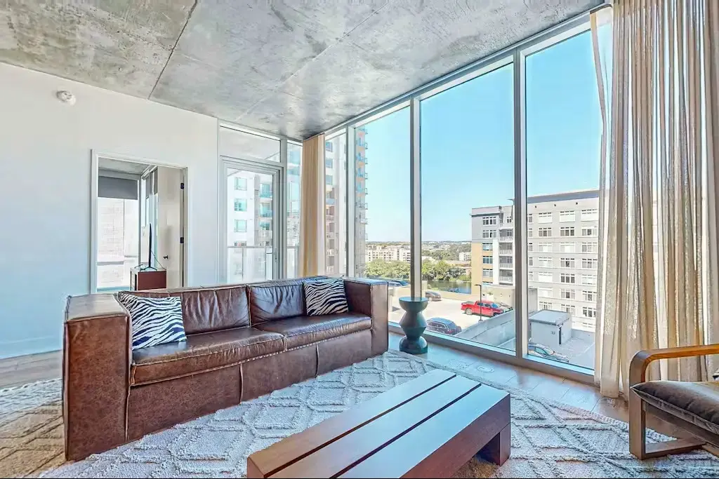48 East Avenue 1210, Austin
