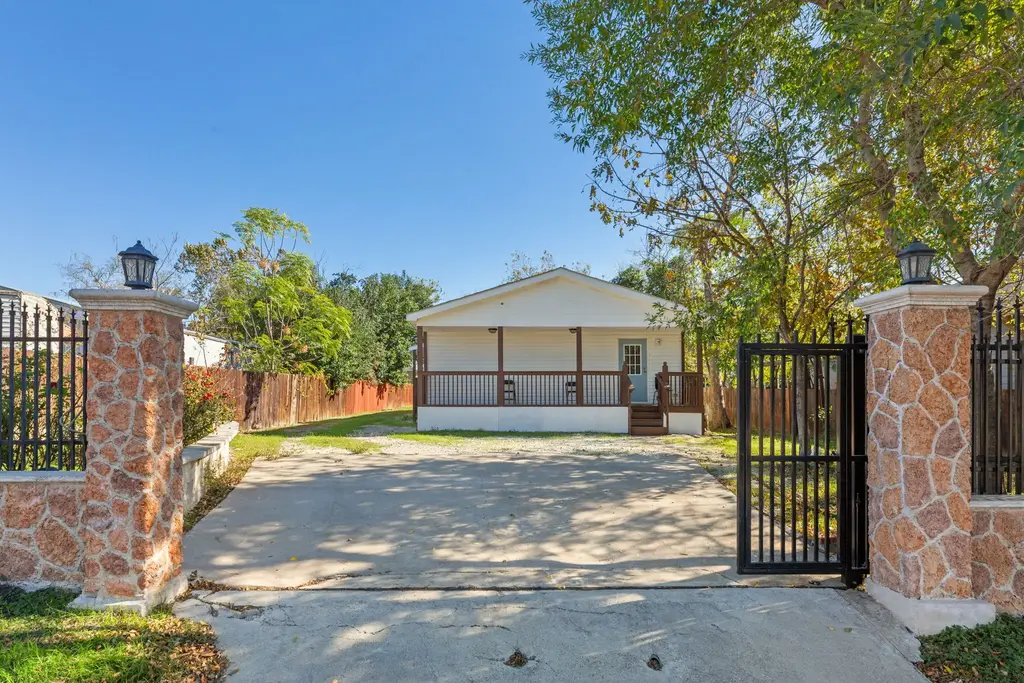 13907 Tophill Circle, Pflugerville