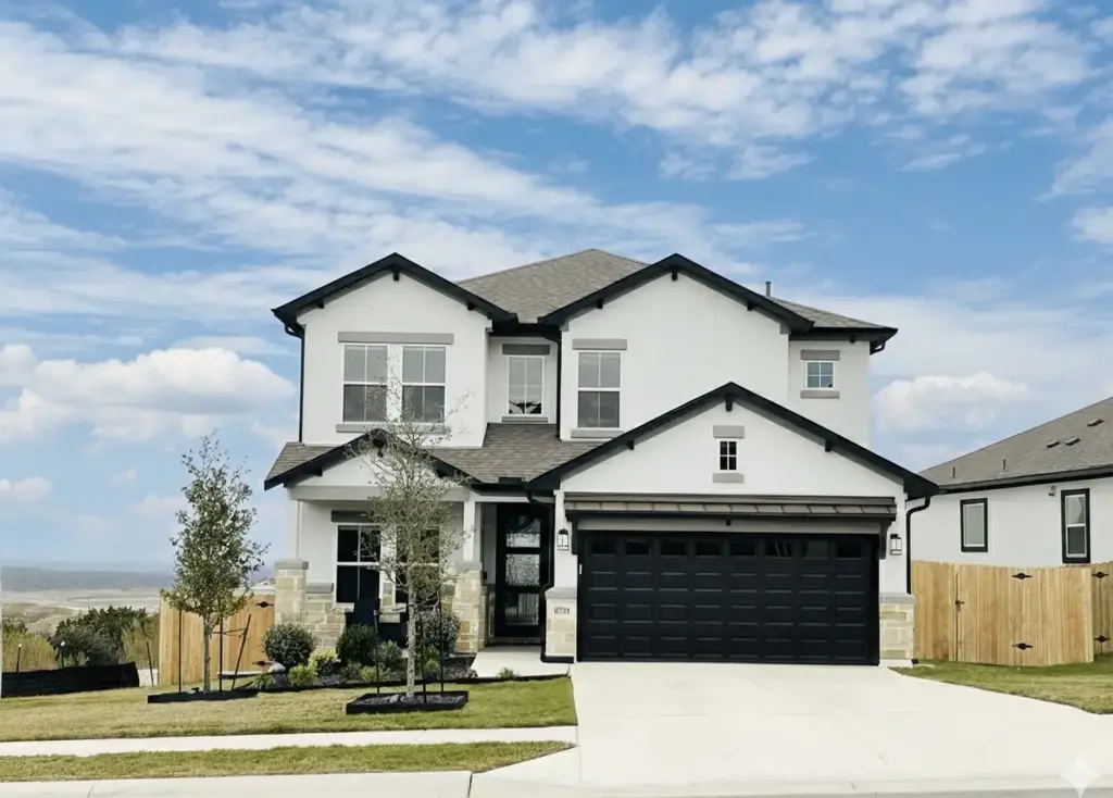 8504 Pine Muhly Drive, Lago Vista