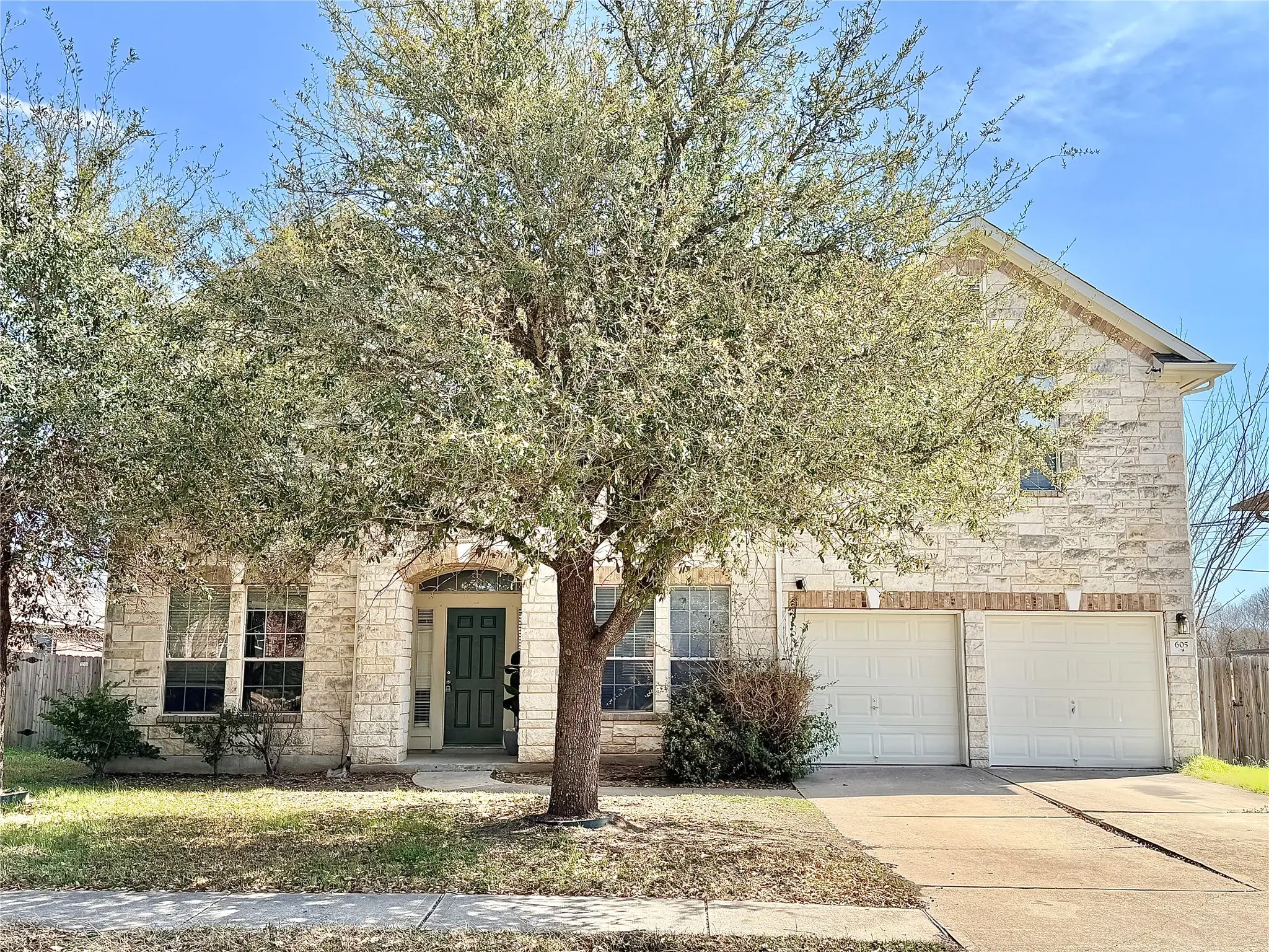 Photo of Listing #5227796