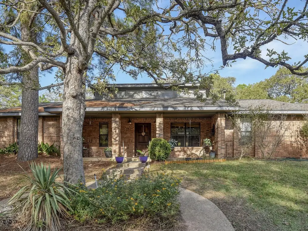 191 Mamalu Drive, Bastrop