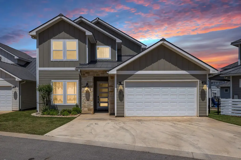128 Village View Drive, Kingsland