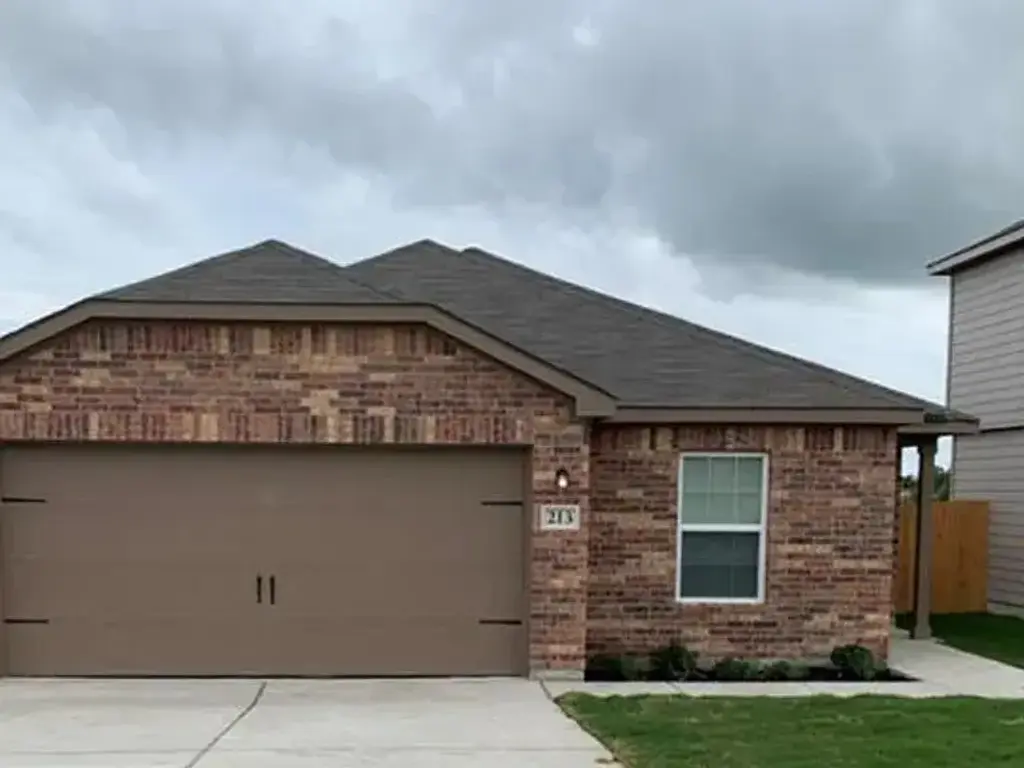213 N Crescent Park Drive, Jarrell