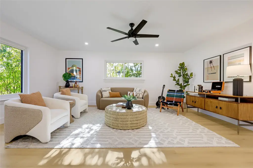 813 Cardiff Drive, Austin