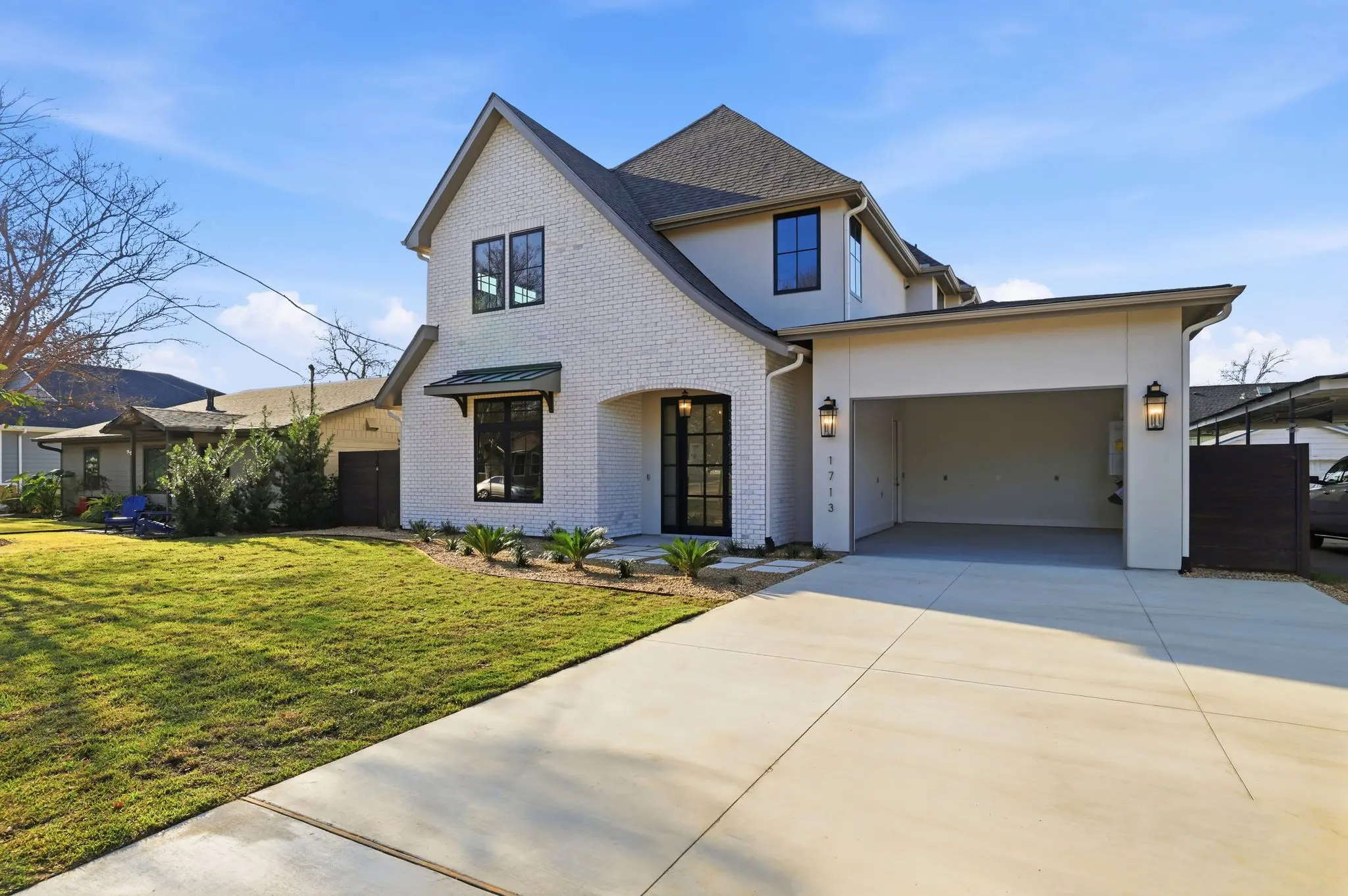 Photo of Listing #1655380