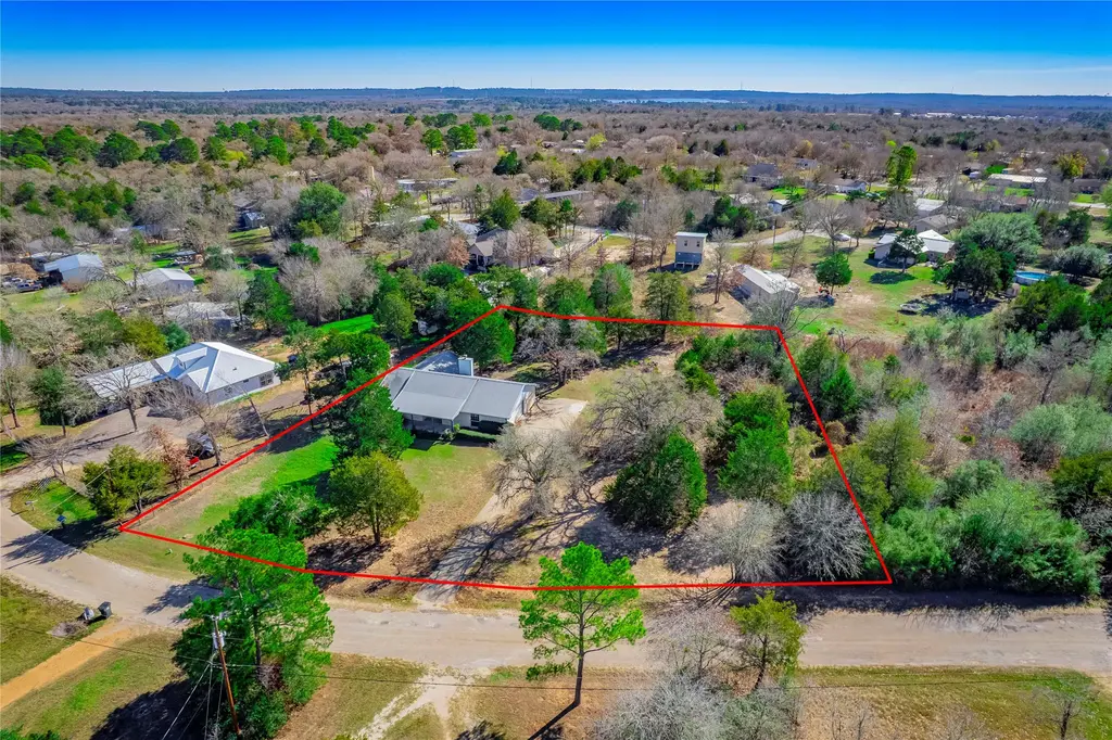 137 Blanket Flower Dr, Bastrop
