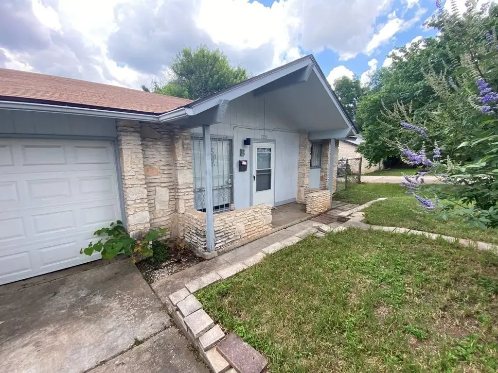 1710 Ledgewood Drive B, Austin