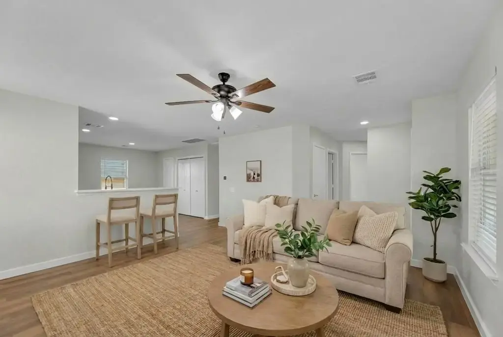 11617 Briarcreek Loop, Manor