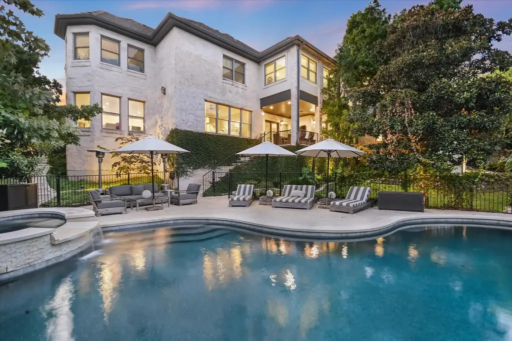 2201 Far Gallant, Austin