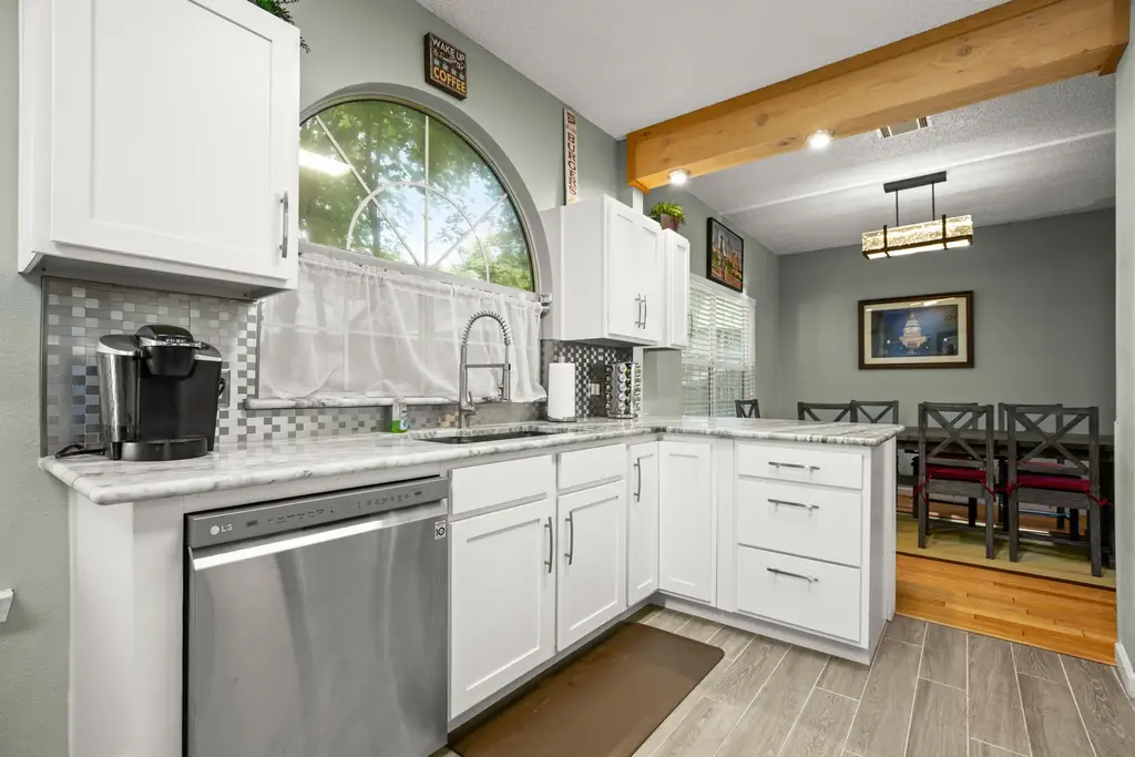 3017 Sunridge Drive, Austin