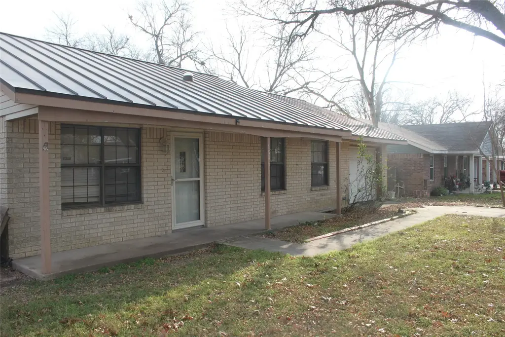 1504 Lakeview Drive, Lockhart