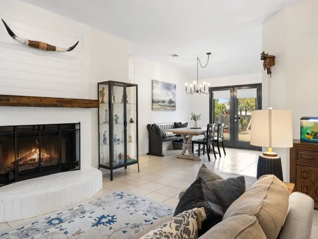 8022 Flintlock Circle, Lago Vista