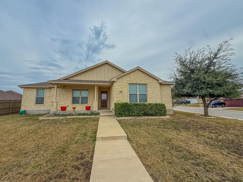 300 Western Sky Trail, Jarrell