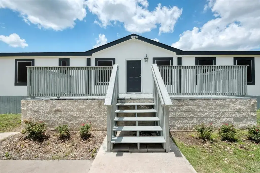 132 County Road 247, Georgetown