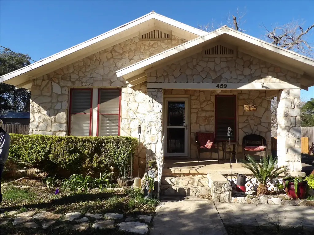 459 E Commerce Street, New Braunfels