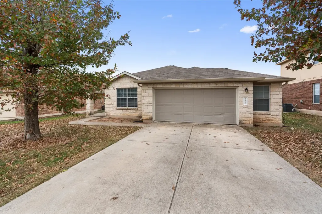 208 Banner Avenue, Leander