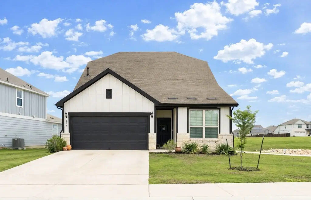 237 Sand Lily Lane, Georgetown
