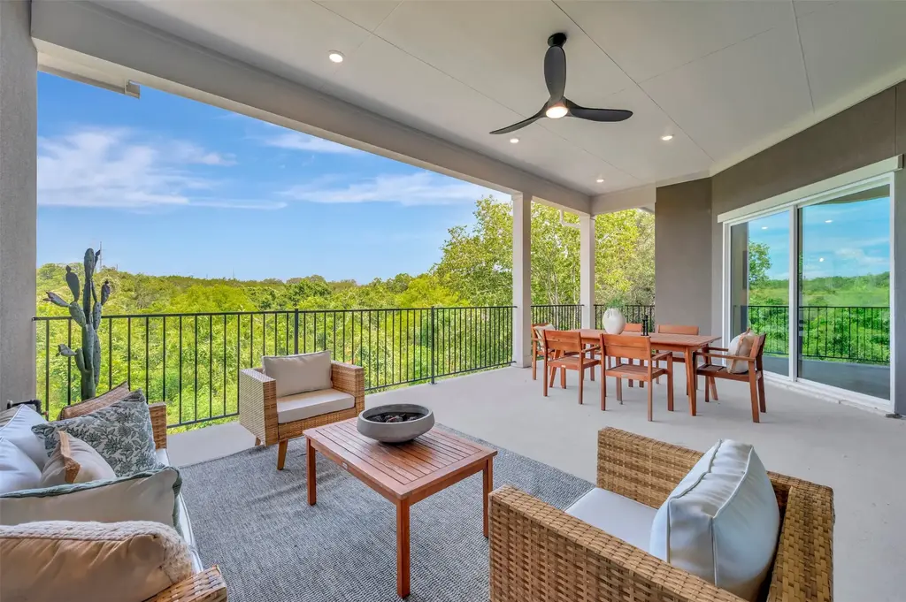 438 Rees Landing Road, Spicewood