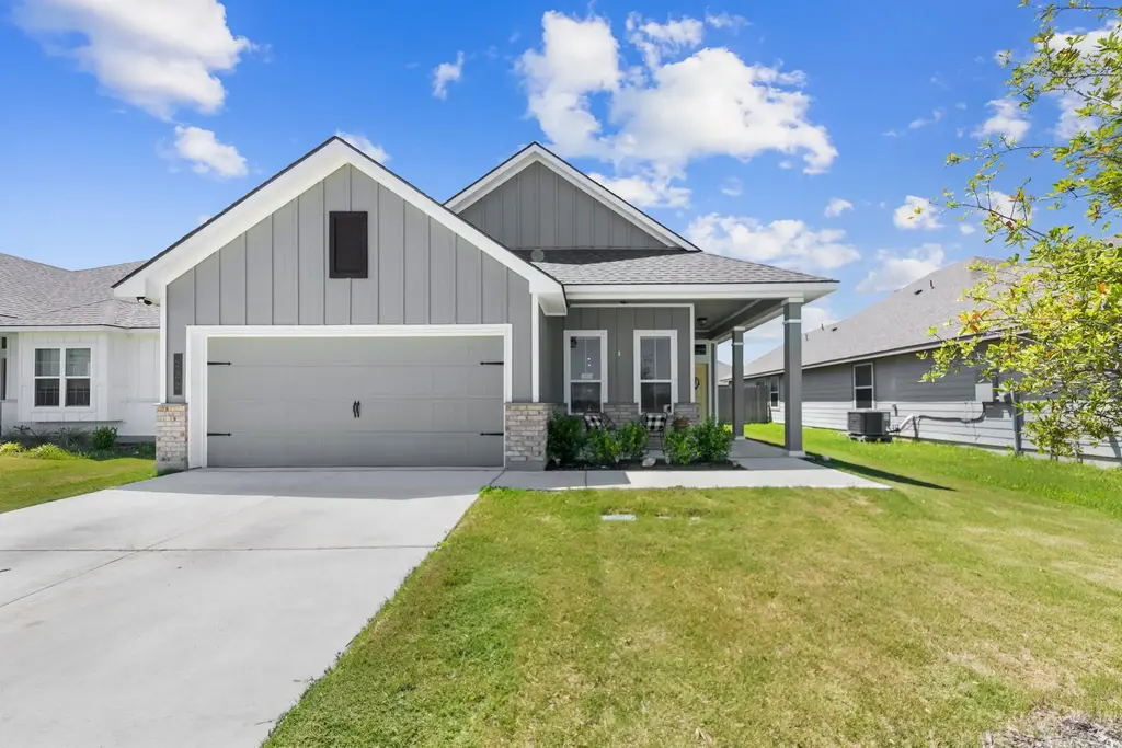 222 Boatright Boulevard, Jarrell