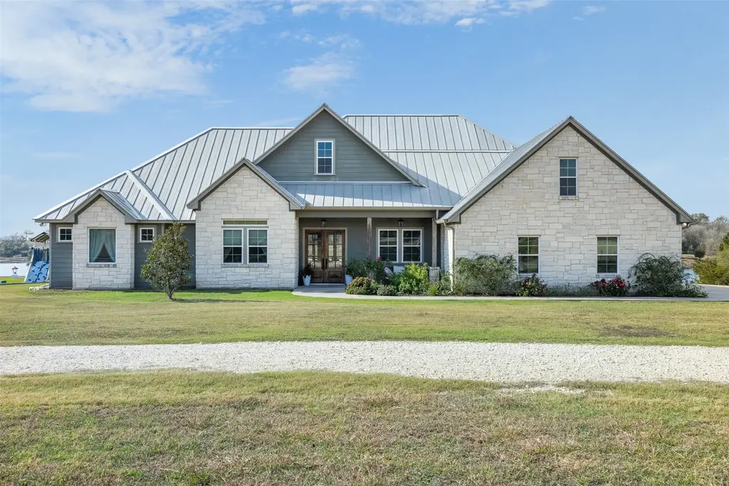 264 Timber Lake Drive, La Grange
