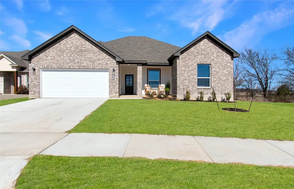 569 Bella Rose Drive, Belton