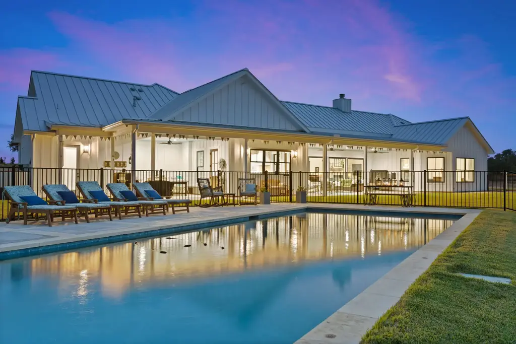 452 Southwick Ranch Road, Johnson City