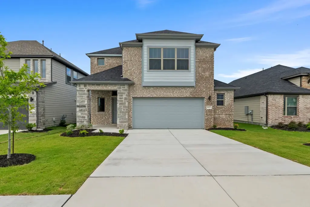 1102 Universal Drive, Hutto