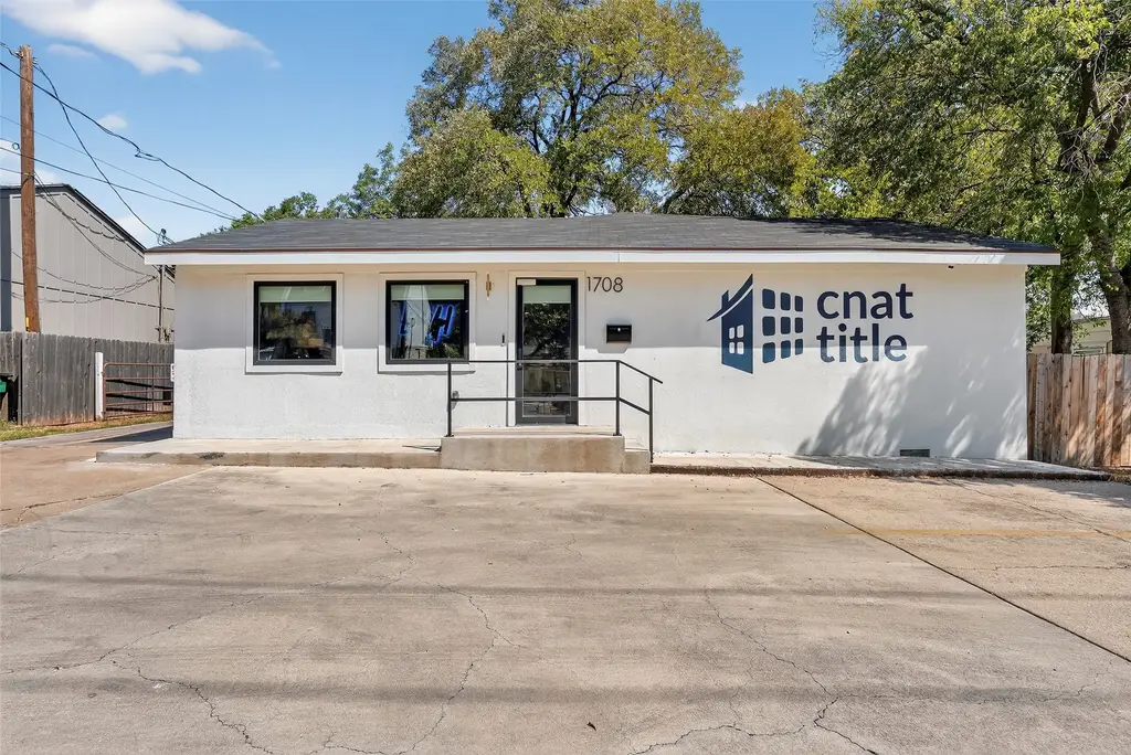 1708 W Koenig Lane, Austin