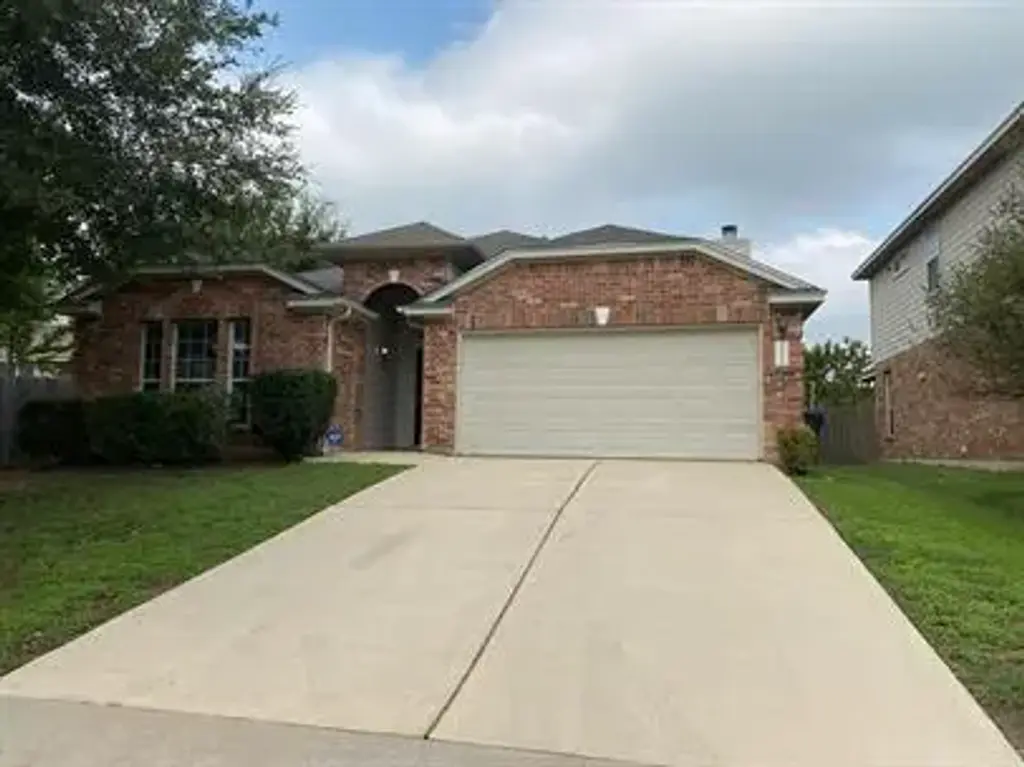 131 Fresno Springs, Buda