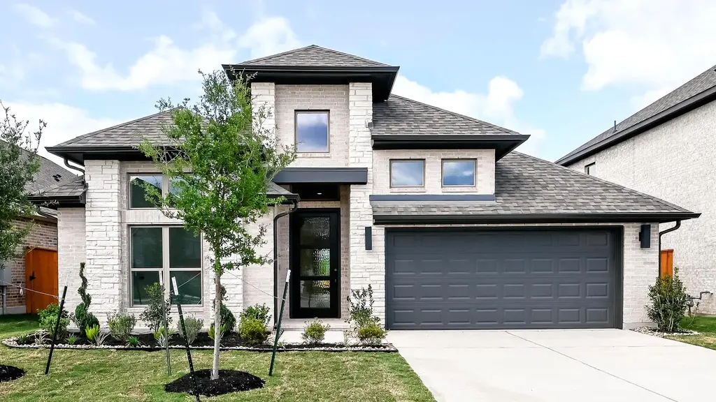 618 Bay Breeze Drive, Kyle