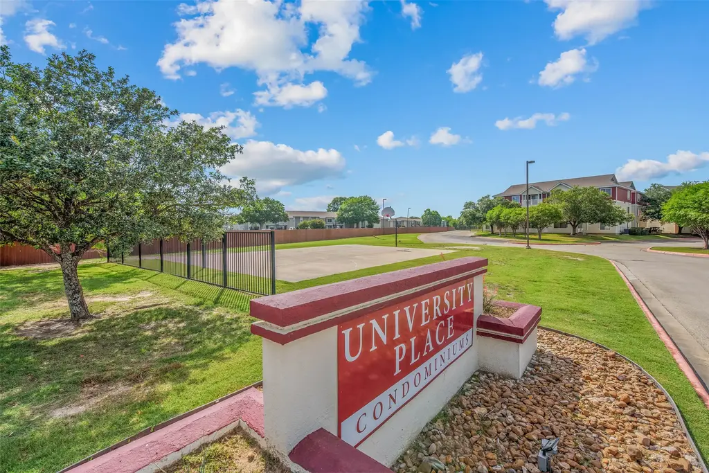 N/A, College Station