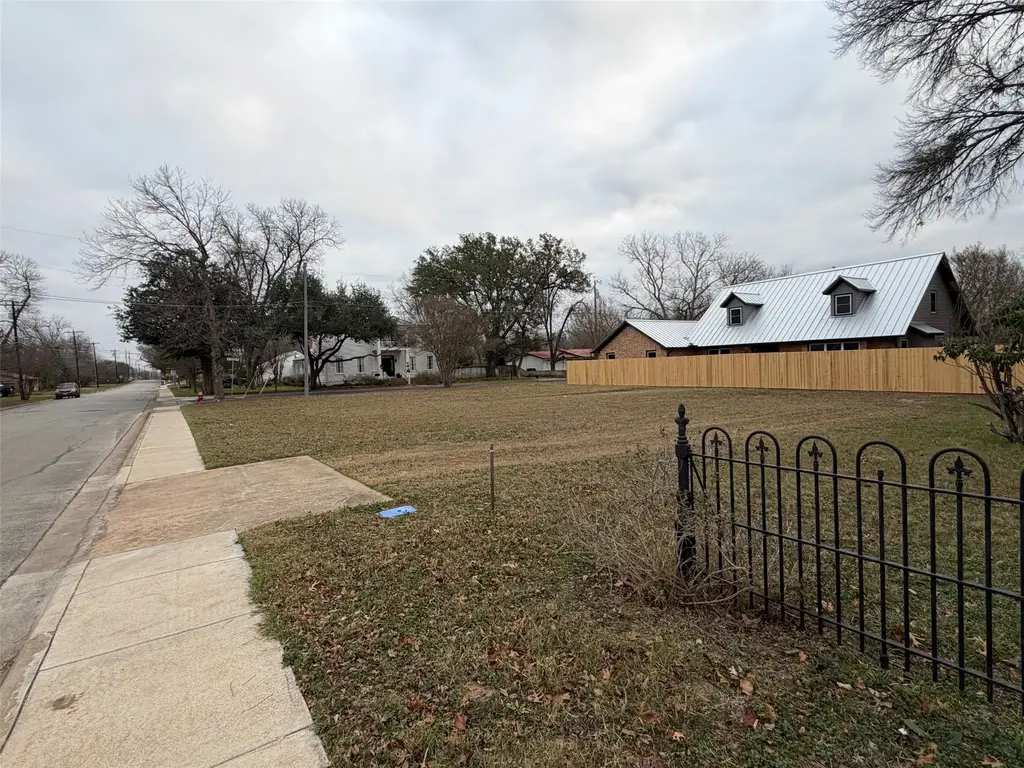 501 Elm Street, Bastrop