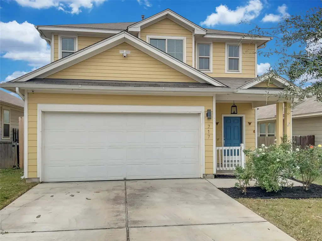 717 Twisted Oaks Lane, Buda